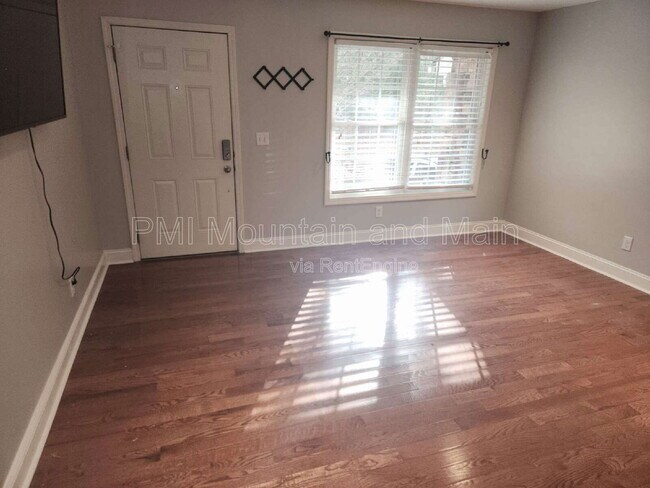 Foto del edificio - 52 Kirby Rd