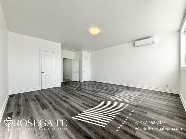 Building Photo - Spacious 2-Bedroom Apartment with 3 Bathrooms & Free Internet on Danforth Ave