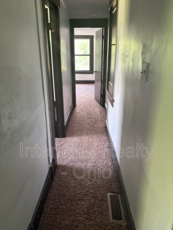 Building Photo - 150 Benita Ave