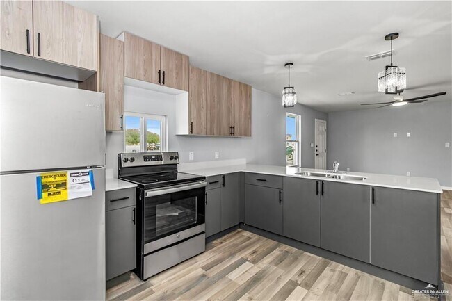 Foto del edificio - 901 Pleasantview Dr