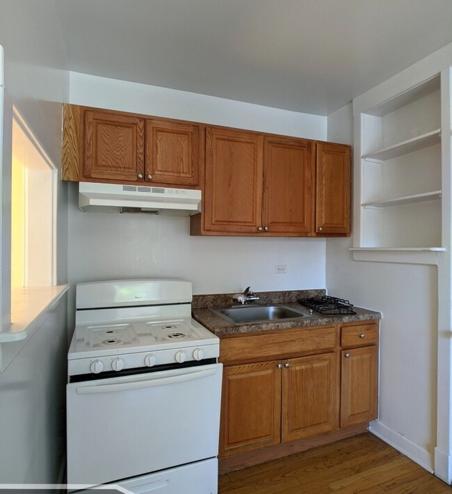 Building Photo - 2617.5 N Spaulding Ave