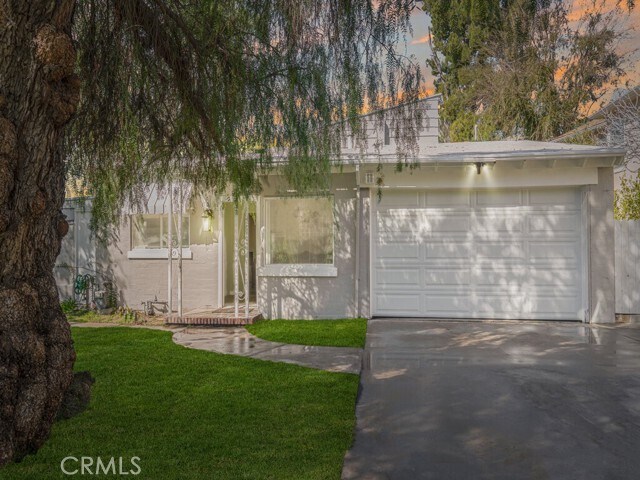 Foto principal - 1000 N Kenneth Rd