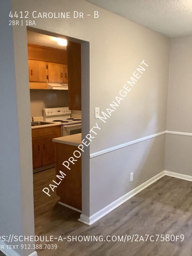 Foto del edificio - 4412 Caroline Dr