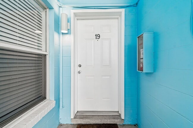 Foto del edificio - Courtyard Apartments