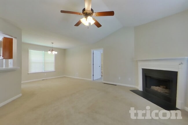 Building Photo - 87 Princeton Dr