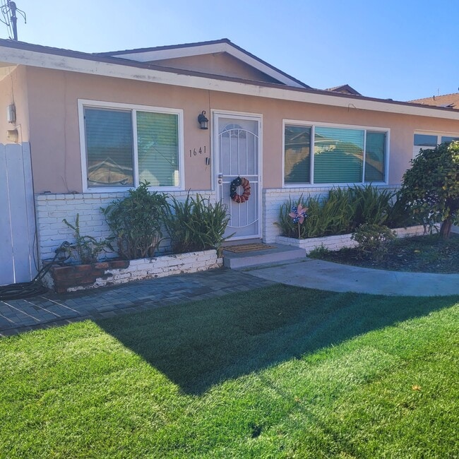 Foto del edificio - 1641 Evergreen Ave