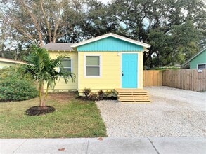 Building Photo - 5121 Tangerine Ave S