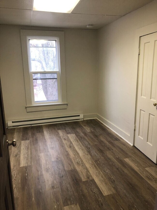 Foto del edificio - 112 S Franklin St