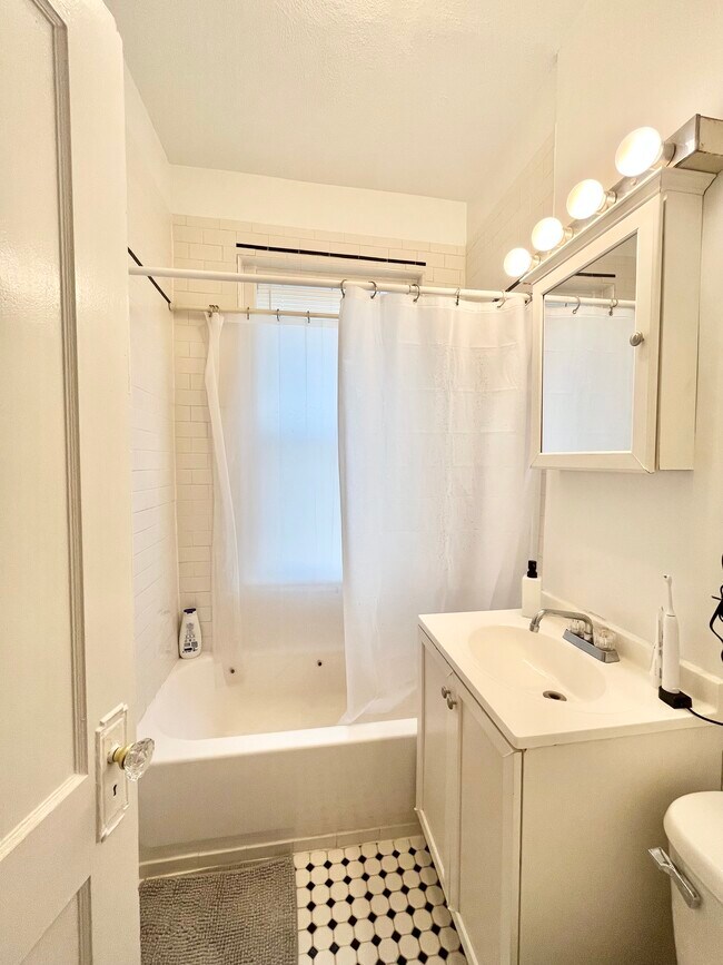 Foto del edificio - 15 Colborne Rd