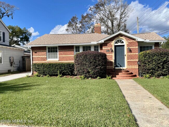 Foto del edificio - 1427 River Oaks Rd