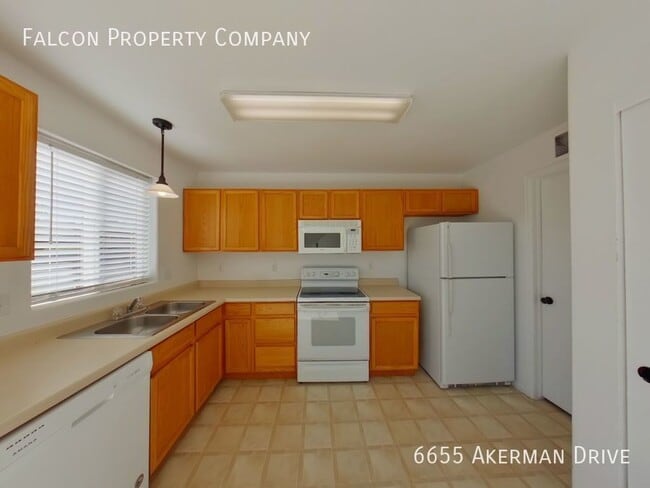 Building Photo - Sensational Home in Stetson Hills! - Lease...