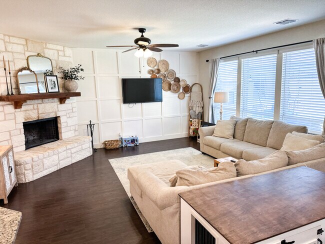 Foto del edificio - 4204 Dublin Ridge Dr