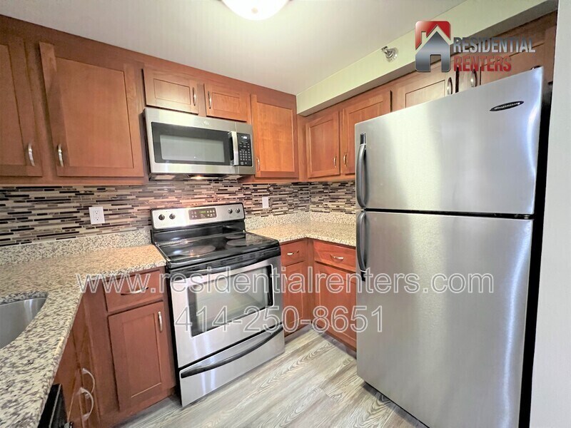 Foto principal - 270 E Highland Ave