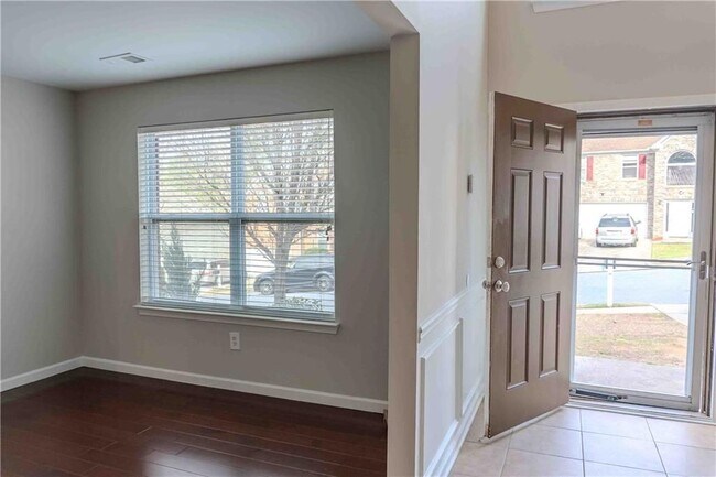 Foto del edificio - 11037 Southwood Dr