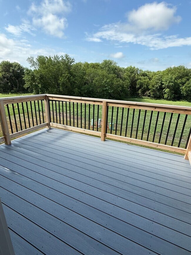 Building Photo - 6933 Claystone Dr