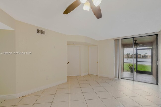 Foto del edificio - 15545 N Miami Lakeway