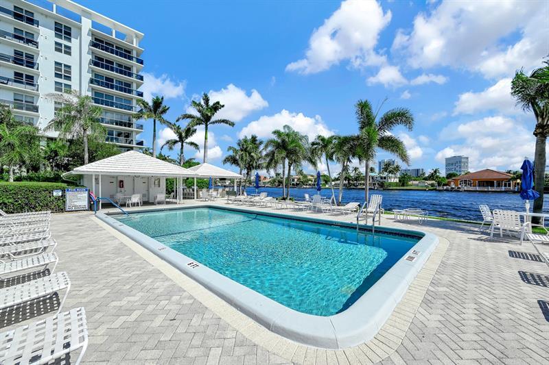 Primary Photo - 6279 Bay Club Dr