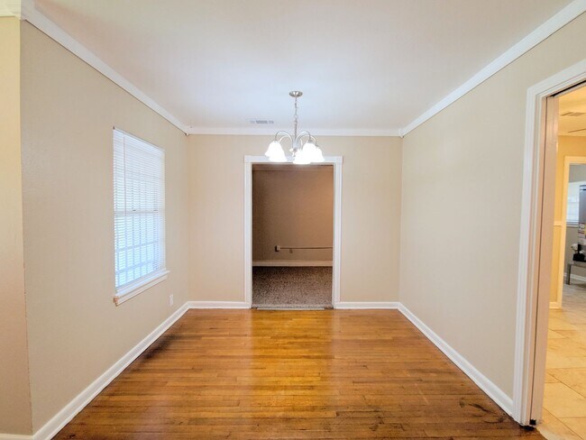 Foto del edificio - 1223 Shawnee St