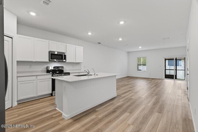 Foto del edificio - 6936 Golden Monarch Ave