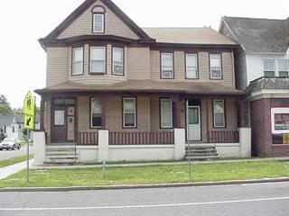 Primary Photo - 458 Philadelphia Ave