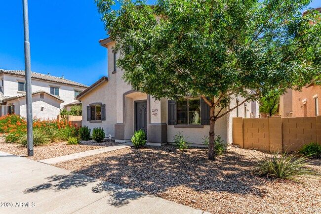 Foto del edificio - 22075 N 103rd Ln