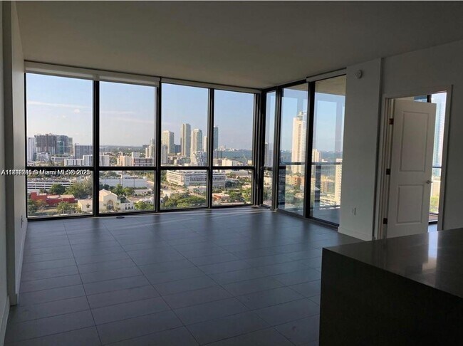 Foto del edificio - 1600 NE 1st Ave
