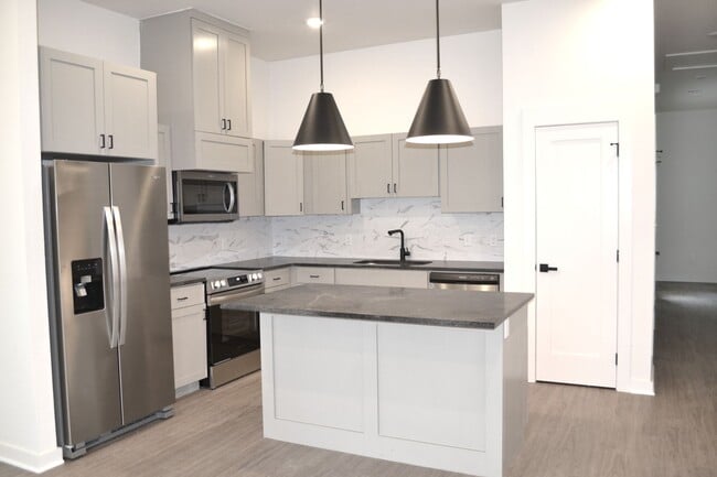 Interior Photo - Flyway Crossings