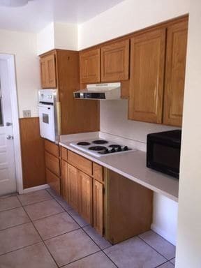 Building Photo - 917 S Alder Ave