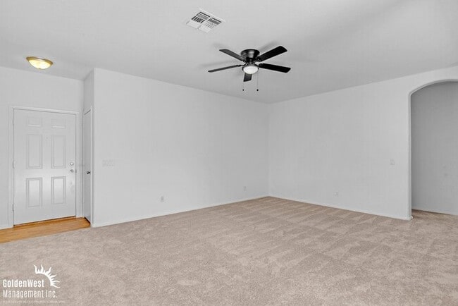 Building Photo - Updated 3Bdm 2Ba Home in Surprise!