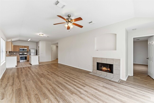 Foto del edificio - 21219 Somerset Park Ln