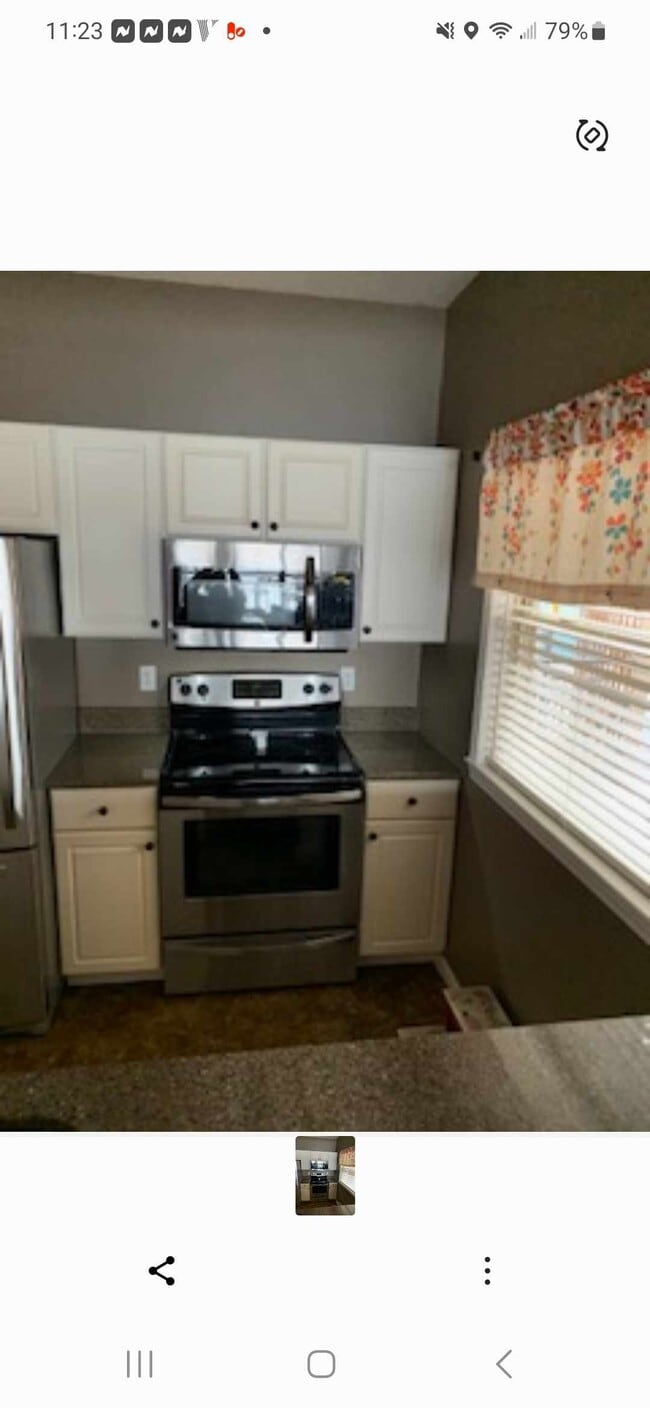 Building Photo - 37 Westshore Falls Ct