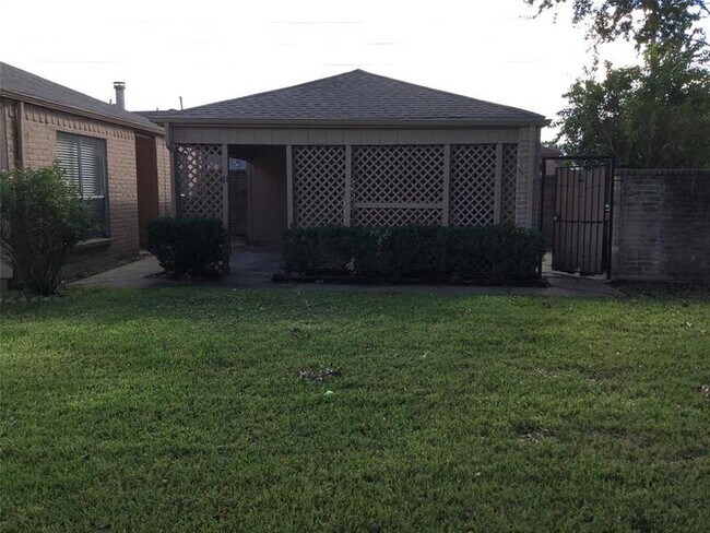 Building Photo - 7511 Marisol Dr