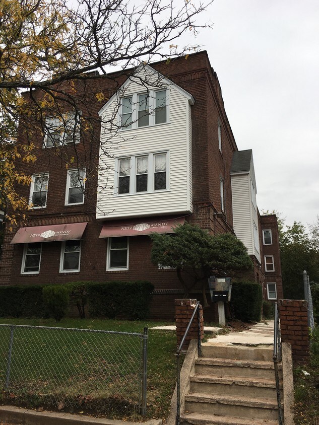 Primary Photo - 323 Winthrop Ave