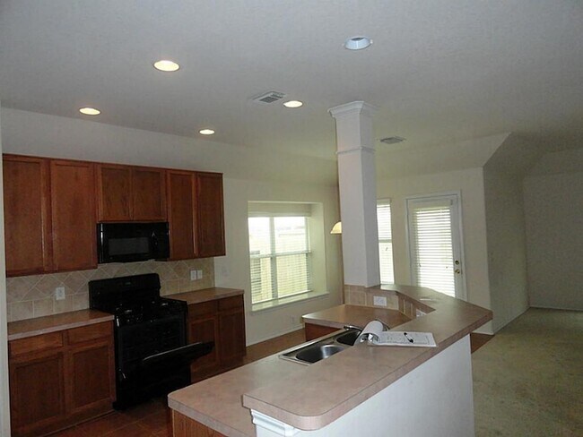 Foto del edificio - 3015 Acacia Fair Ln