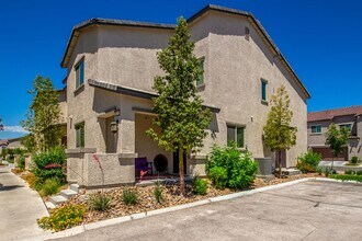 Building Photo - 825 Star Estates Ave