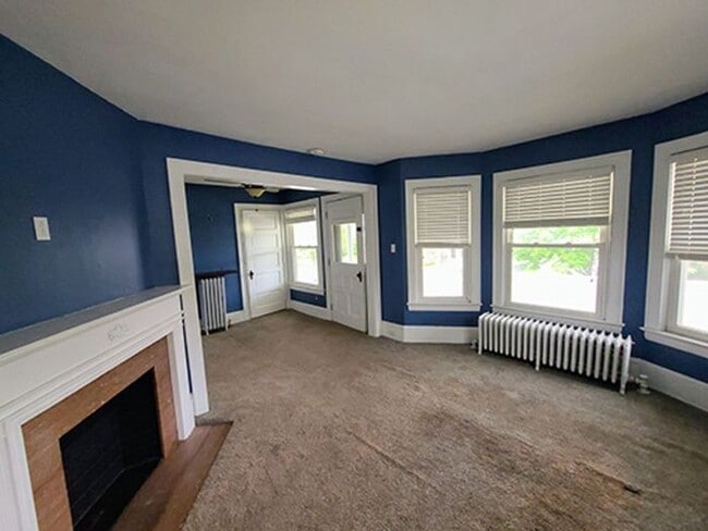 Building Photo - 1447 Rosewood Ave