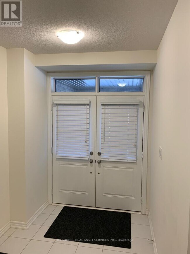 Photo du bâtiment - 60 Donald Ficht Cres