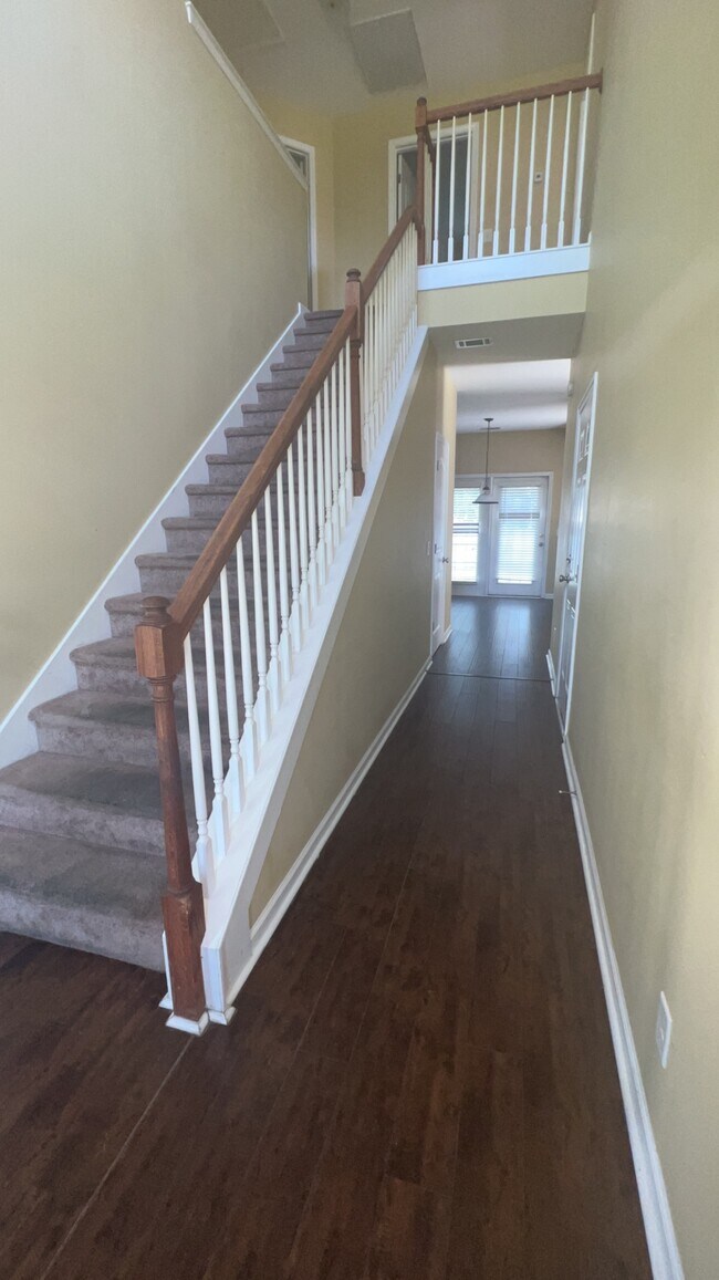 Foto del edificio - 904 Rachel Ln