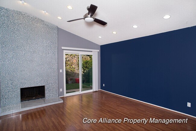 Building Photo - 23119 Valerio St