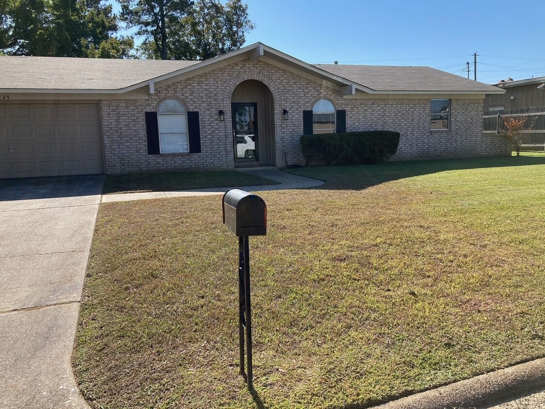 4225 Lotus St, Texarkana, TX 75503 House Rental in Texarkana, TX