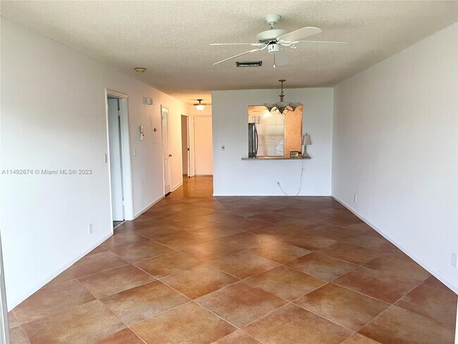 Building Photo - 13757 Flora Pl