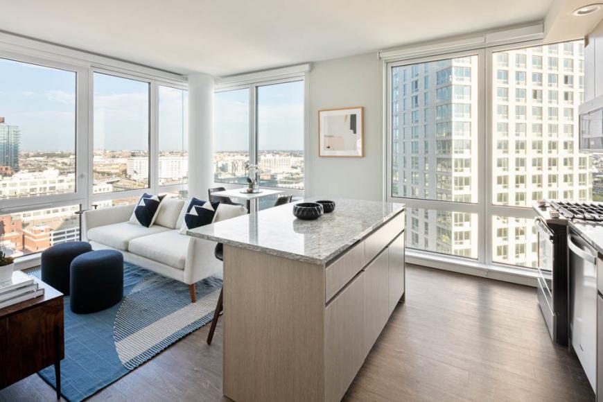 Foto principal - 2 bedroom in Queens NY 11101