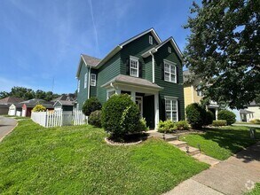 Building Photo - 13743 Carleen Way Dr