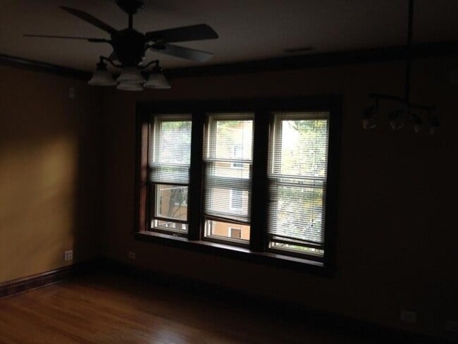 Building Photo - 2920 W Cullom Ave