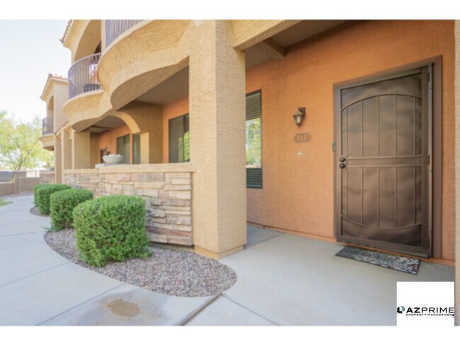 Foto del edificio - Set in a Gated and Peaceful Glendale Commu...