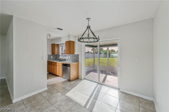 Foto del edificio - 208 Norwich Ave