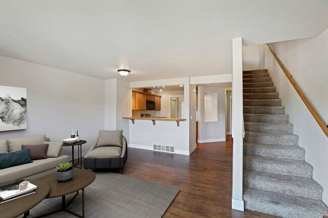 Building Photo - 153 S Alki Ln