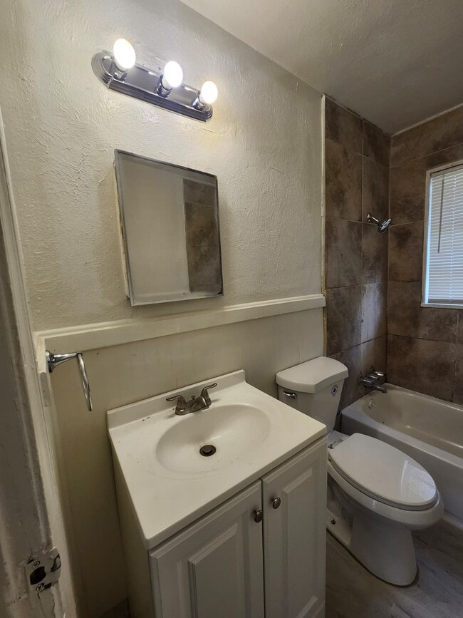 Foto del edificio - 2632 Shannon St