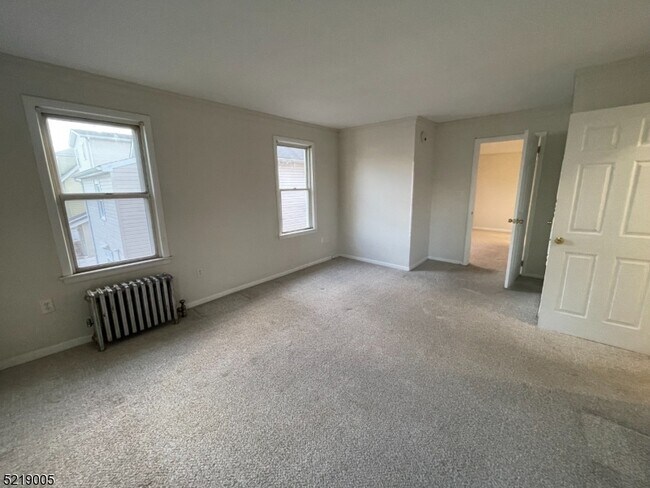 Building Photo - 99 Broughton Ave