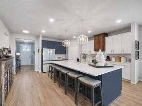 Building Photo - 32423 Fly Fish Wy